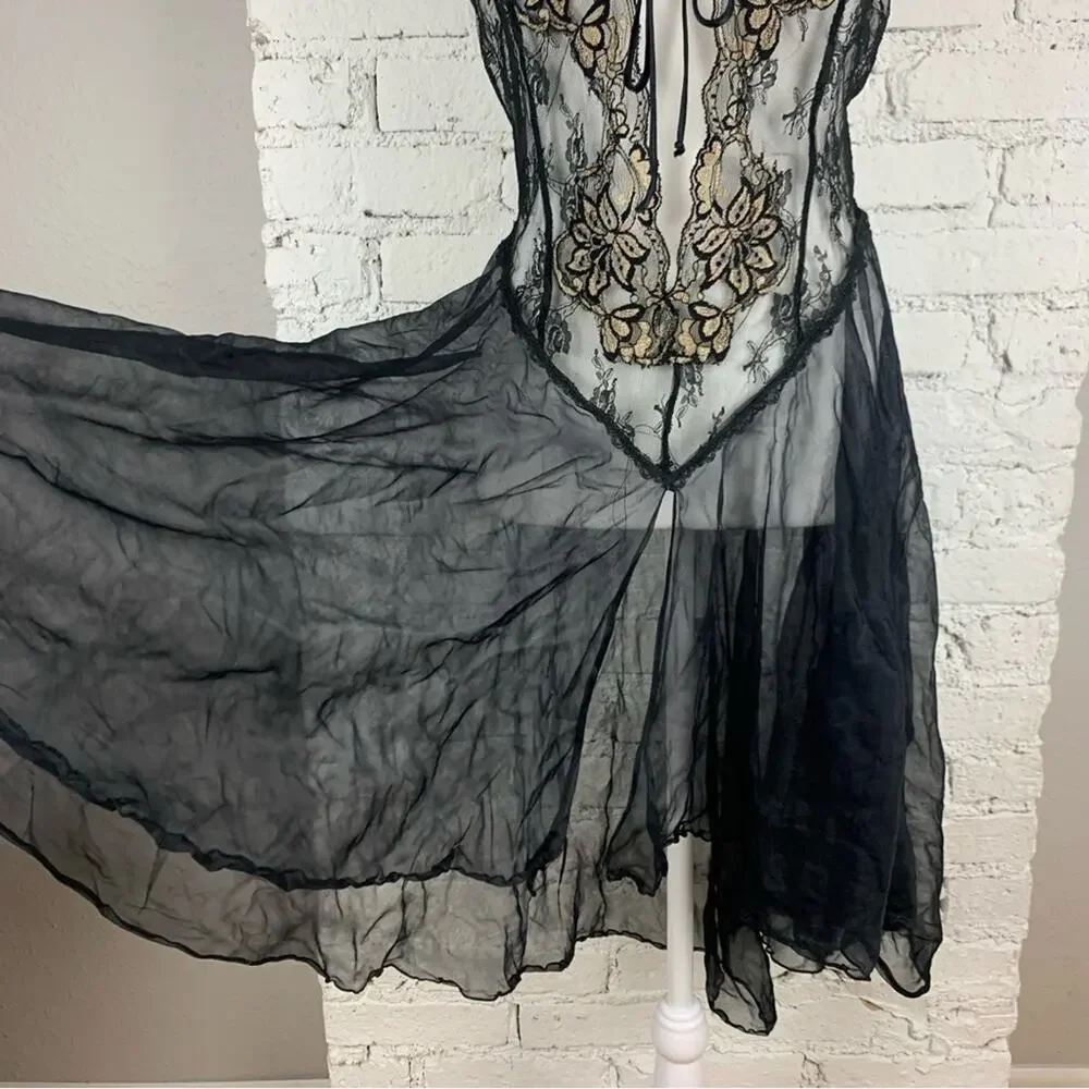 Vintage Tres Chic Nylon Deep V Front Tie Cutout Lace Babydoll Chemise Small - Picture 2 of 9